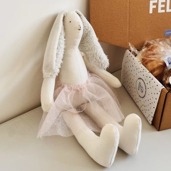 Peluche de tela artesanal coneja